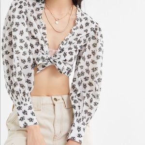UO Dolly Ruffle Tie-Front Cropped Top